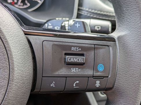 Used 2023 Nissan Rogue SV FWD image 30