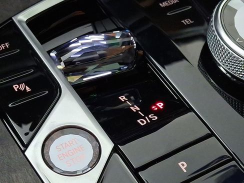 Certified 2024 BMW X7 xDrive40i w/ Executive Package image 19