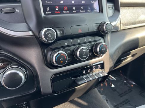 Used 2019 RAM 1500 Big Horn AWD/4WD image 37