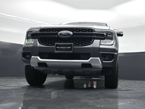 Used 2024 Ford Ranger Lariat w/ FX4 Off-Road Package AWD/4WD image 32