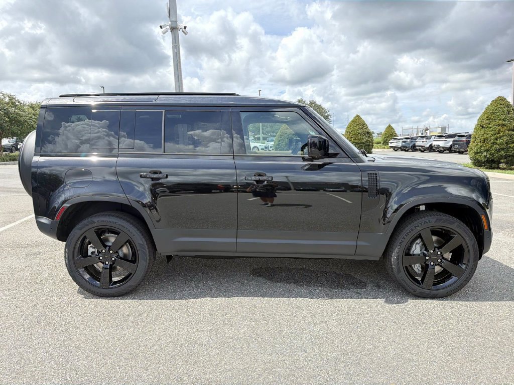 New 2026 Land Rover Defender 110 S AWD/4WD image 6