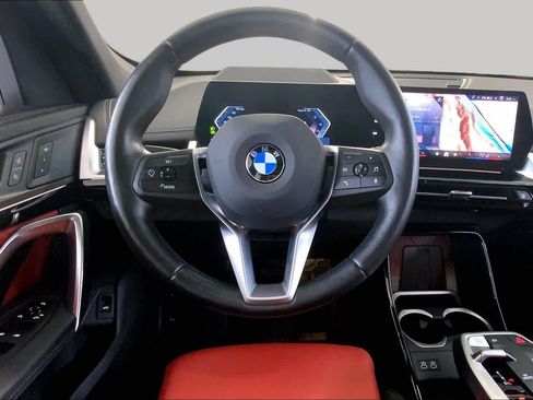 Used 2025 BMW X1 xDrive28i AWD/4WD image 5