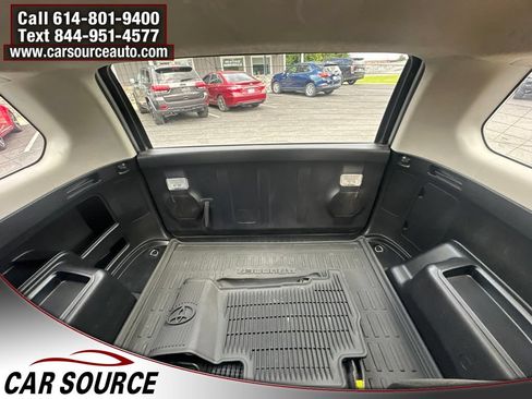 Used 2018 Toyota 4Runner SR5 AWD/4WD image 25