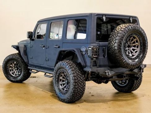 Used 2024 Jeep Wrangler Unlimited Rubicon w/ Technology Group image 18