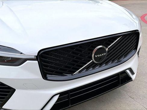 New 2026 Volvo XC60 T8 Plus w/ Protection Package Premier AWD/4WD image 41