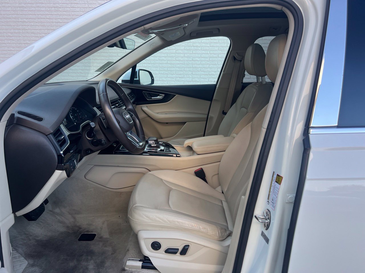 Used 2019 Audi Q7 3.0T Premium w/ Convenience Package AWD/4WD image 12