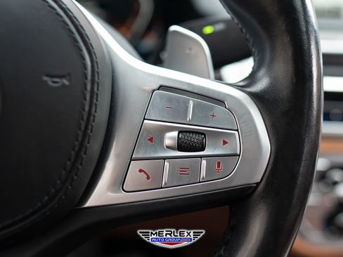 Used 2022 BMW 750i xDrive xDrive M SPORT LINE w/ Executive Package image 25