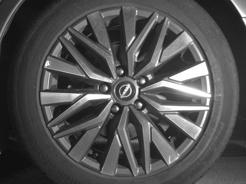 Used 2025 Nissan Altima 2.5 SV image 14