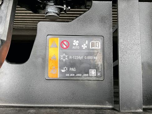 Used 2023 GMC Sierra 1500 Denali image 32