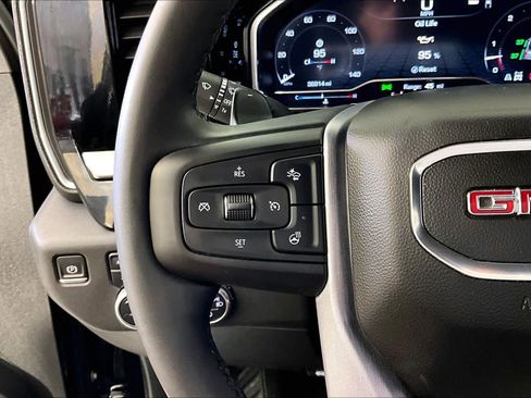 Used 2023 GMC Sierra 1500 SLT AWD/4WD image 23