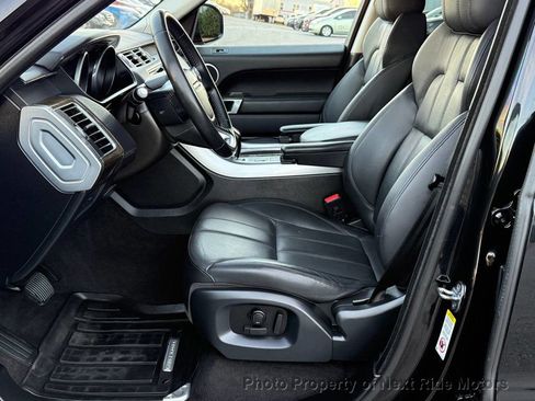 Used 2016 Land Rover Range Rover Sport SE image 9