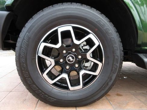 Certified 2025 Ford Bronco Outer Banks image 8