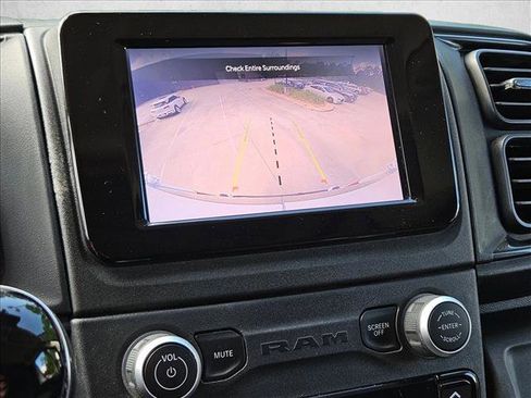 Used 2023 RAM ProMaster 2500 FWD image 12