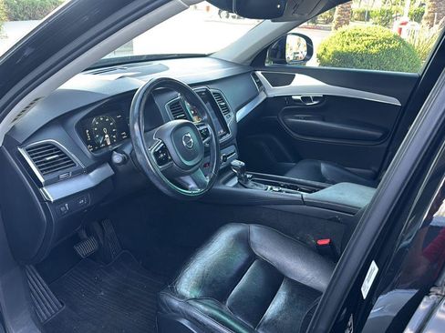 Used 2017 Volvo XC90 T5 Momentum w/ Vision Package AWD/4WD image 6