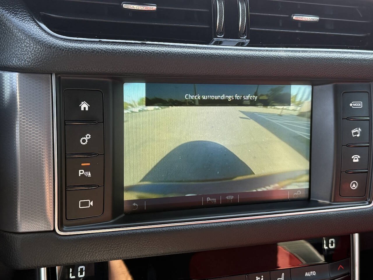 Used 2016 Jaguar XF R-Sport RWD image 19
