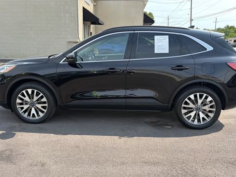 Used 2020 Ford Escape Titanium AWD/4WD image 2