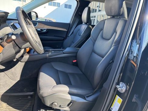 Used 2025 Volvo XC90 T8 Plus w/ Protection Package Premier image 25