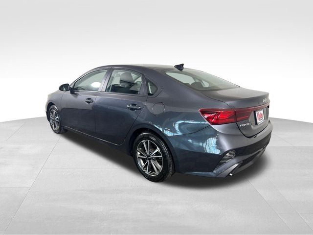 Used 2023 Kia Forte LXS FWD image 3