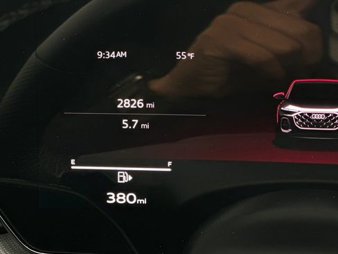 Used 2025 Audi SQ5 Premium Plus image 35