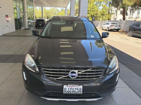 Used 2016 Volvo XC60 T5 Premier w/ Proximity Package image 9