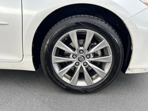 Used 2015 Toyota Camry XLE image 31