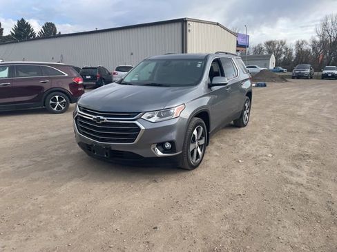 Used 2020 Chevrolet Traverse LT w/ LT Premium Package AWD/4WD image 5