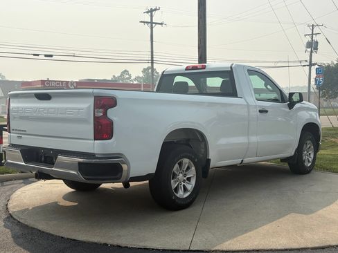 Used 2022 Chevrolet Silverado 1500 W/T RWD image 7