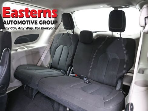Used 2023 Chrysler Voyager LX FWD image 26