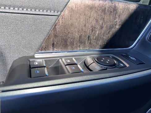 New 2026 Ford F350 Lariat w/ Black Appearance Package image 17