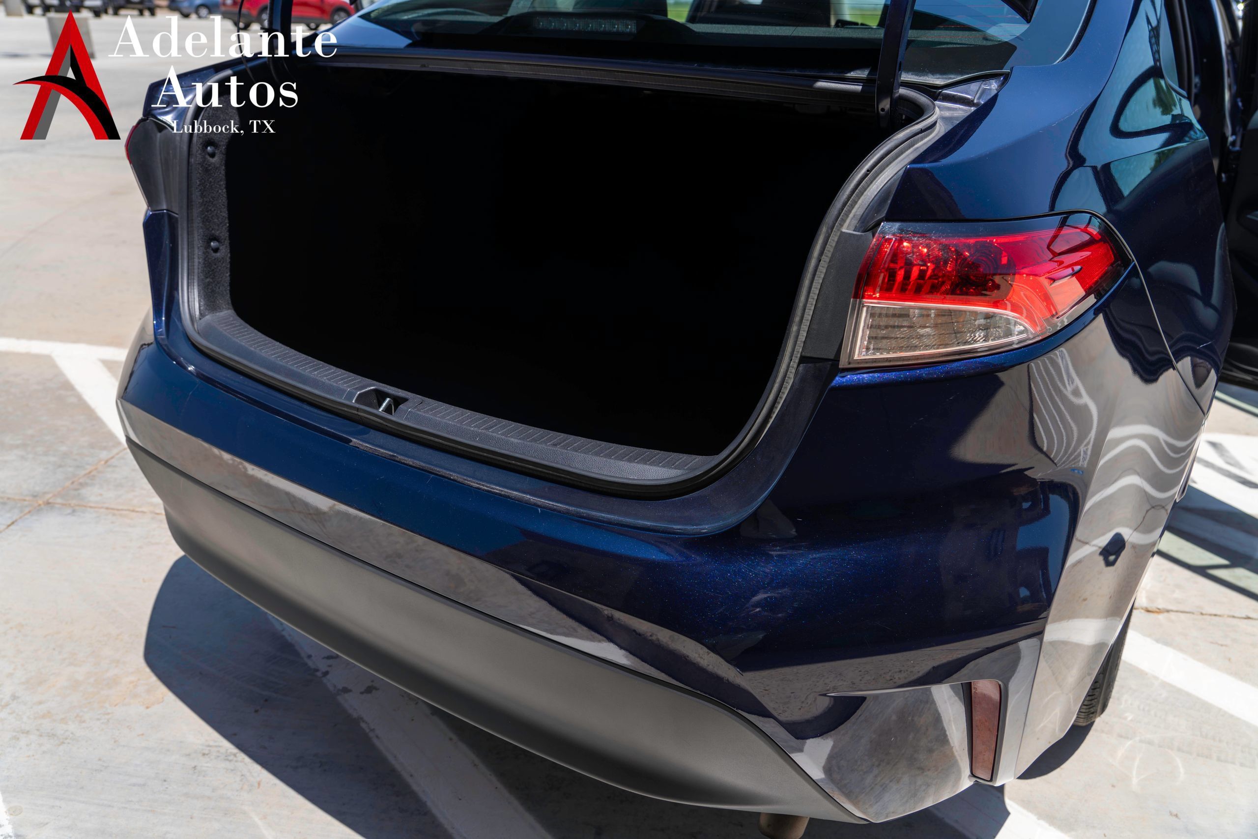 Used 2025 Toyota Corolla LE FWD image 8