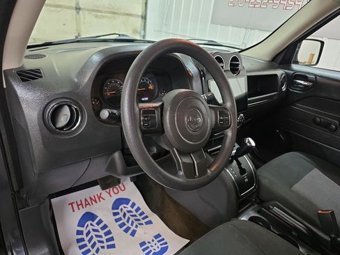 Used 2014 Jeep Patriot Sport image 24