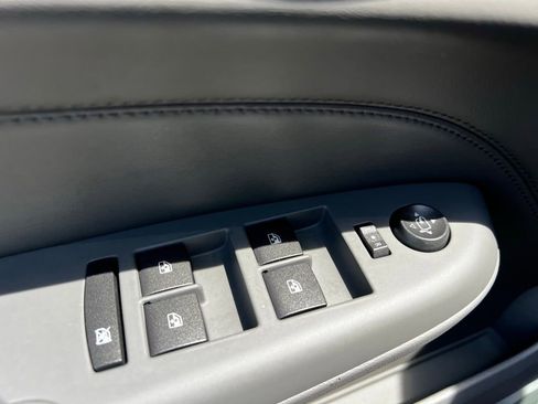 Used 2011 Cadillac SRX Premium AWD/4WD image 30