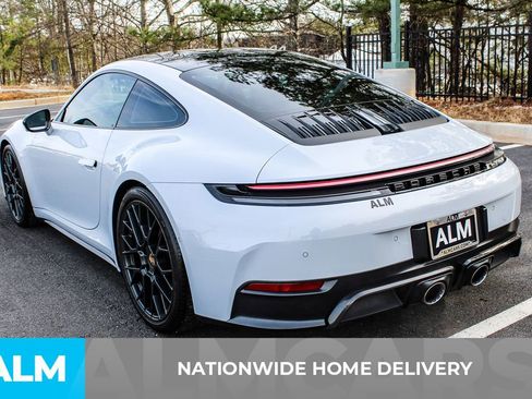 Used 2025 Porsche 911 Carrera GTS image 5