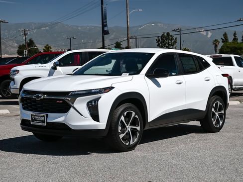 New 2026 Chevrolet Trax RS FWD image 8