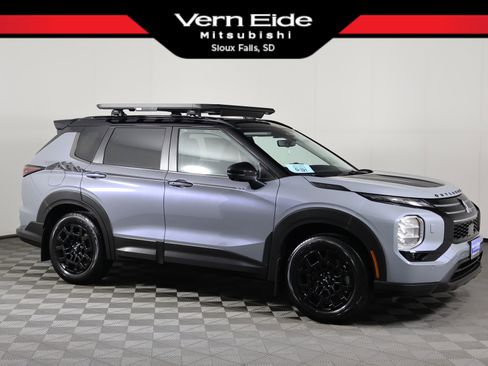 New 2026 Mitsubishi Outlander Trail Edition image 1