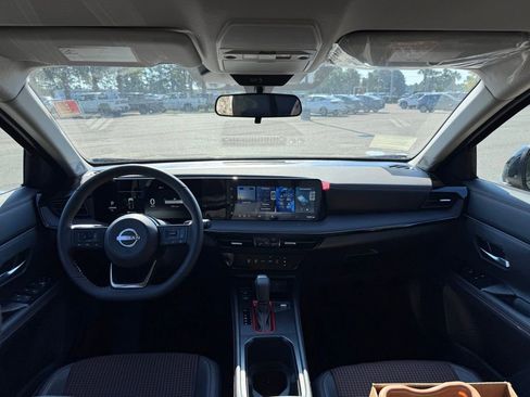 New 2026 Nissan Kicks SR image 23