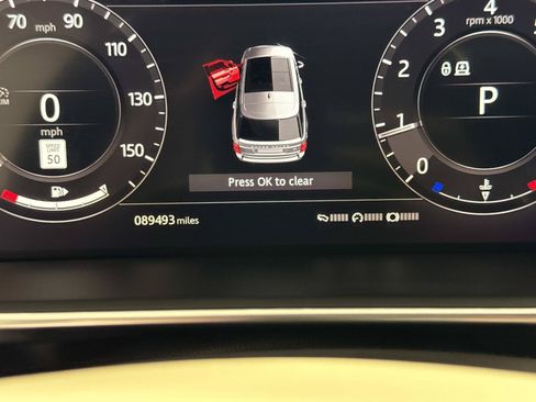 Used 2018 Land Rover Range Rover HSE AWD/4WD image 28