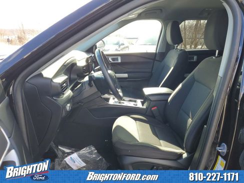 Used 2022 Ford Explorer XLT image 10
