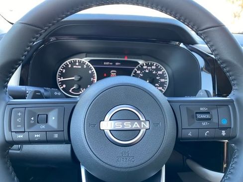 New 2025 Nissan Pathfinder SV image 17