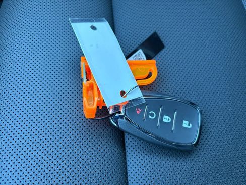 New 2026 Chevrolet Trax ACTIV w/ Sunroof Package image 32