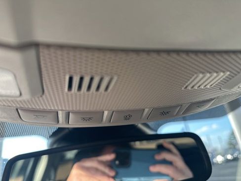 Used 2024 Ford Edge SEL image 18