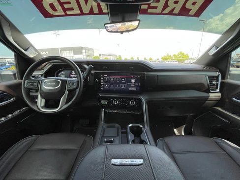Used 2024 GMC Sierra 2500 Denali w/ Denali Reserve Package AWD/4WD image 29