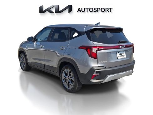 Certified 2026 Kia Seltos LX FWD image 10