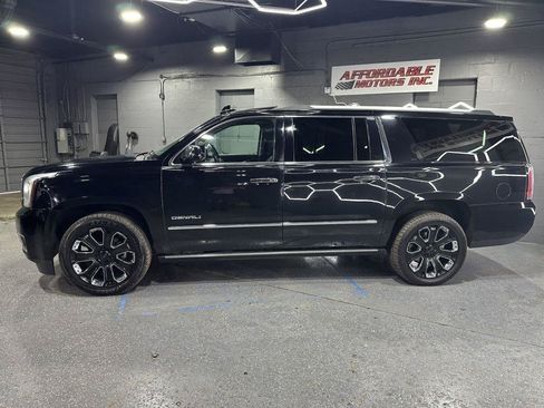 Used 2018 GMC Yukon XL Denali w/ Denali Ultimate Package AWD/4WD image 3