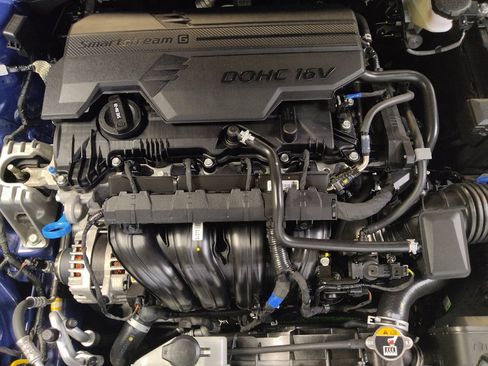 Used 2025 Hyundai Elantra SE FWD image 30