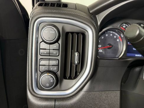 Used 2021 Chevrolet Silverado 1500 RST image 19