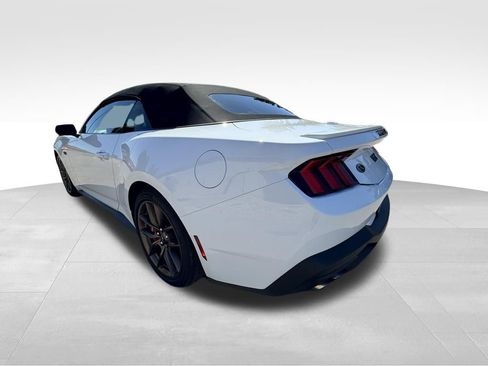 Used 2025 Ford Mustang GT Premium RWD image 10