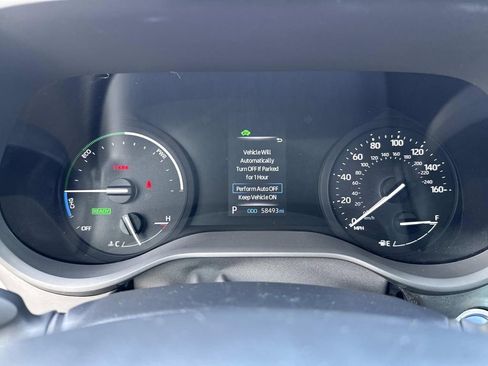 Used 2024 Toyota Sienna XLE FWD image 35