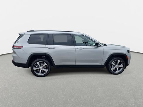 New 2026 Jeep Grand Cherokee L Limited AWD/4WD image 4