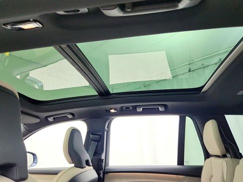 New 2026 Volvo XC90 B6 Plus w/ Protection Package Premier image 18